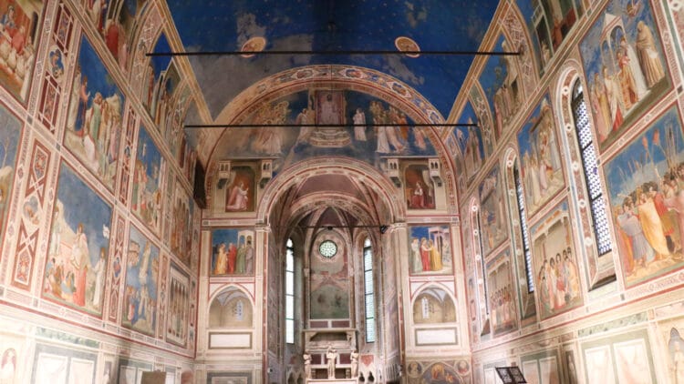 Buy time-slot reservation tickets to see Giotto's frescoes in the Scrovegni Chapel in Padua (Padova) at least a day before visiting.